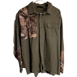 Break Up Infinity Mossy Oak Camoflauge Olive Green Button Down Long Sleeve Top
